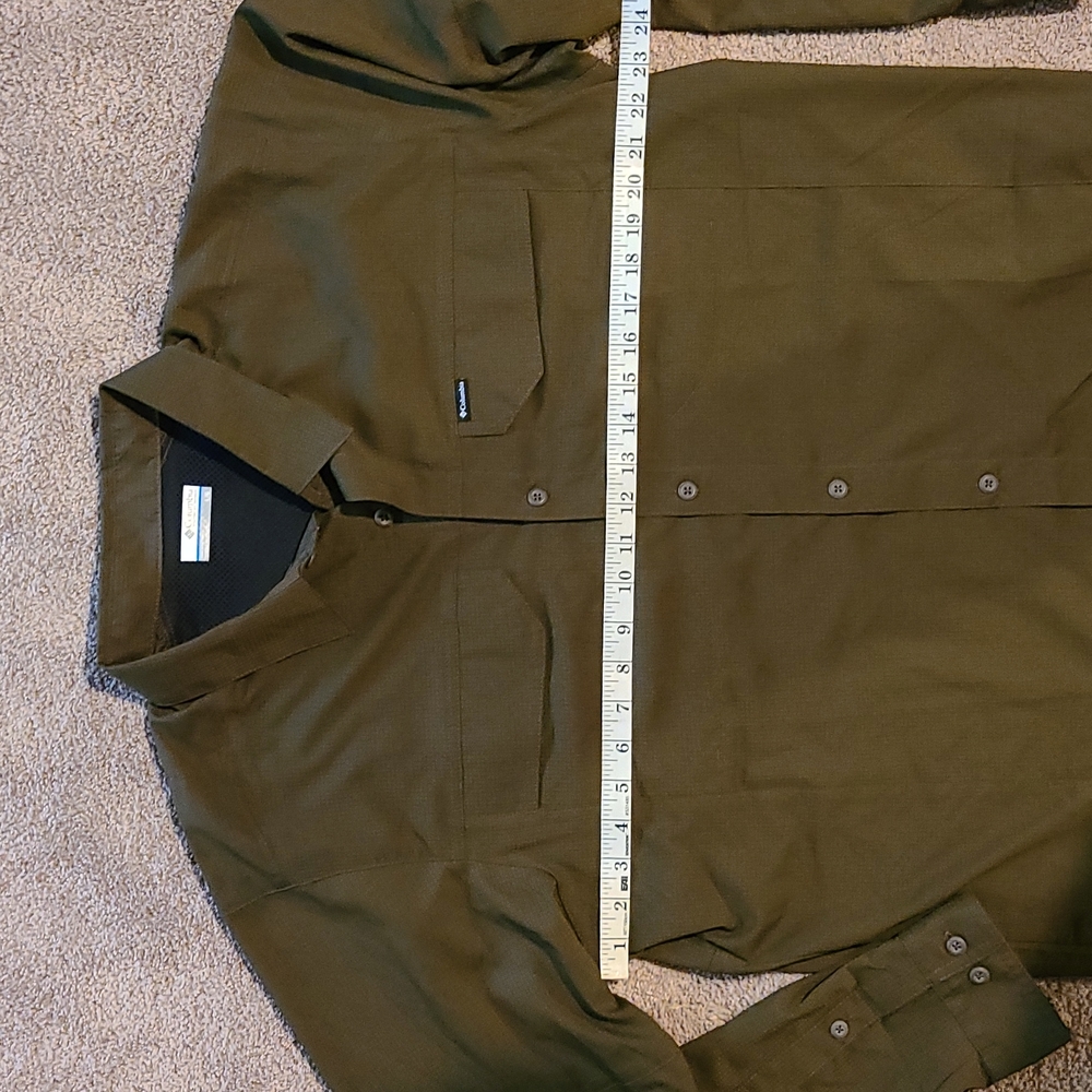Columbia vented button down - Picture 2 of 6